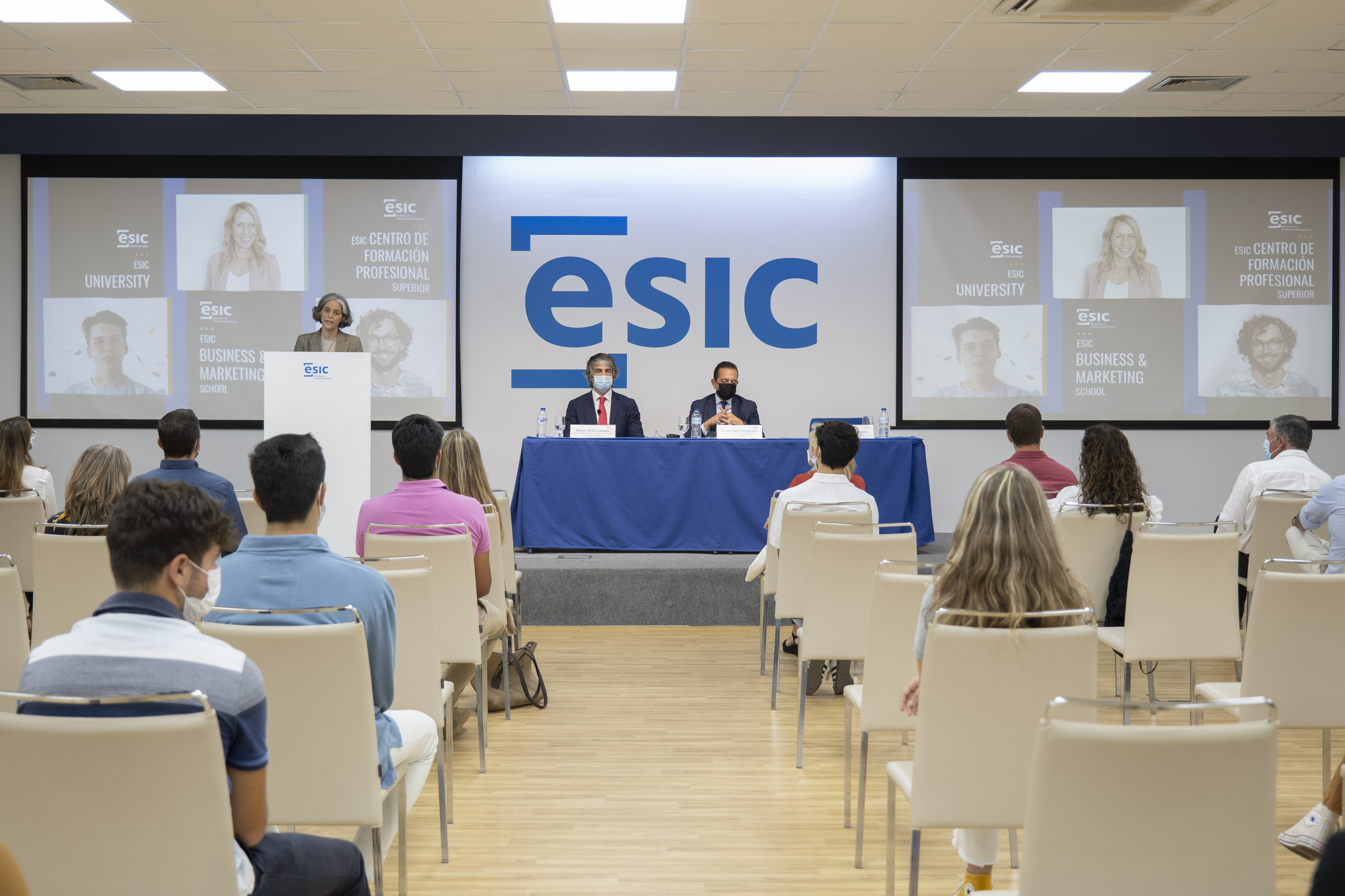 inicio-grado-esic-sevilla-2021