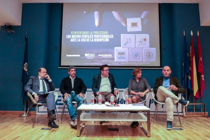 “Reinventando la publicidad: los nuevos perfiles profesionales ante la era de la disrupción”