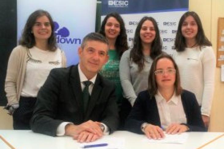 VALENCIA - ESIC y la Fundación ASINDOWN firman un convenio de colaboración