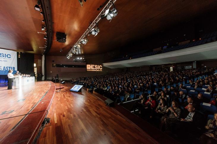 Graduación y Premios Aster ESICBCN 2019