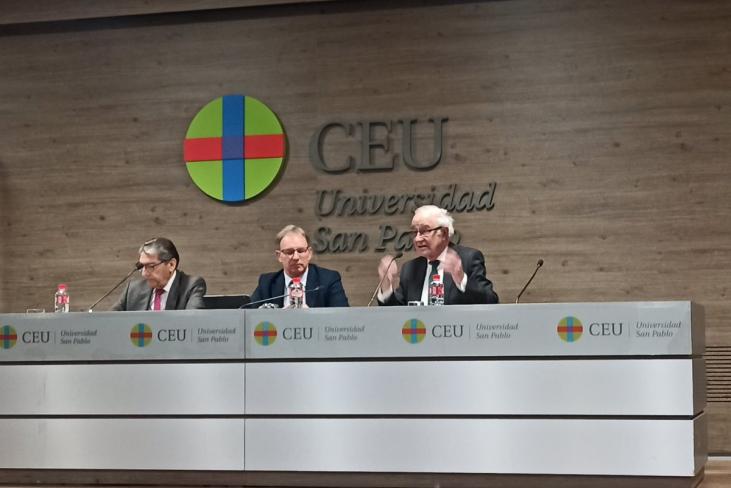 Presentación La empresa bancaria sostenible y responsable en el CEU