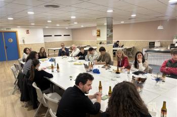 The Head of Institutional Relations and Commercial Management at IMED Hospitals Valencia and Colón shared real insights on leadership and professional growth with students.