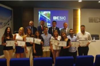 VALENCIA - ESIC inaugura el curso académico 2016-2017 y entrega los premios del Cuadro de Honor